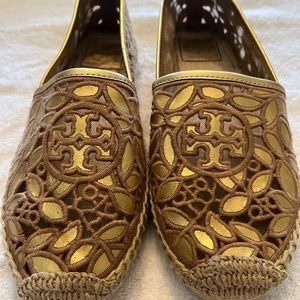Tory Burch Beige/Gold Lace and Mesh Espadrille Flats Size 8